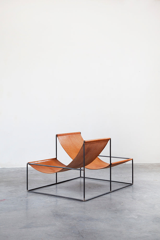 crossed double seat