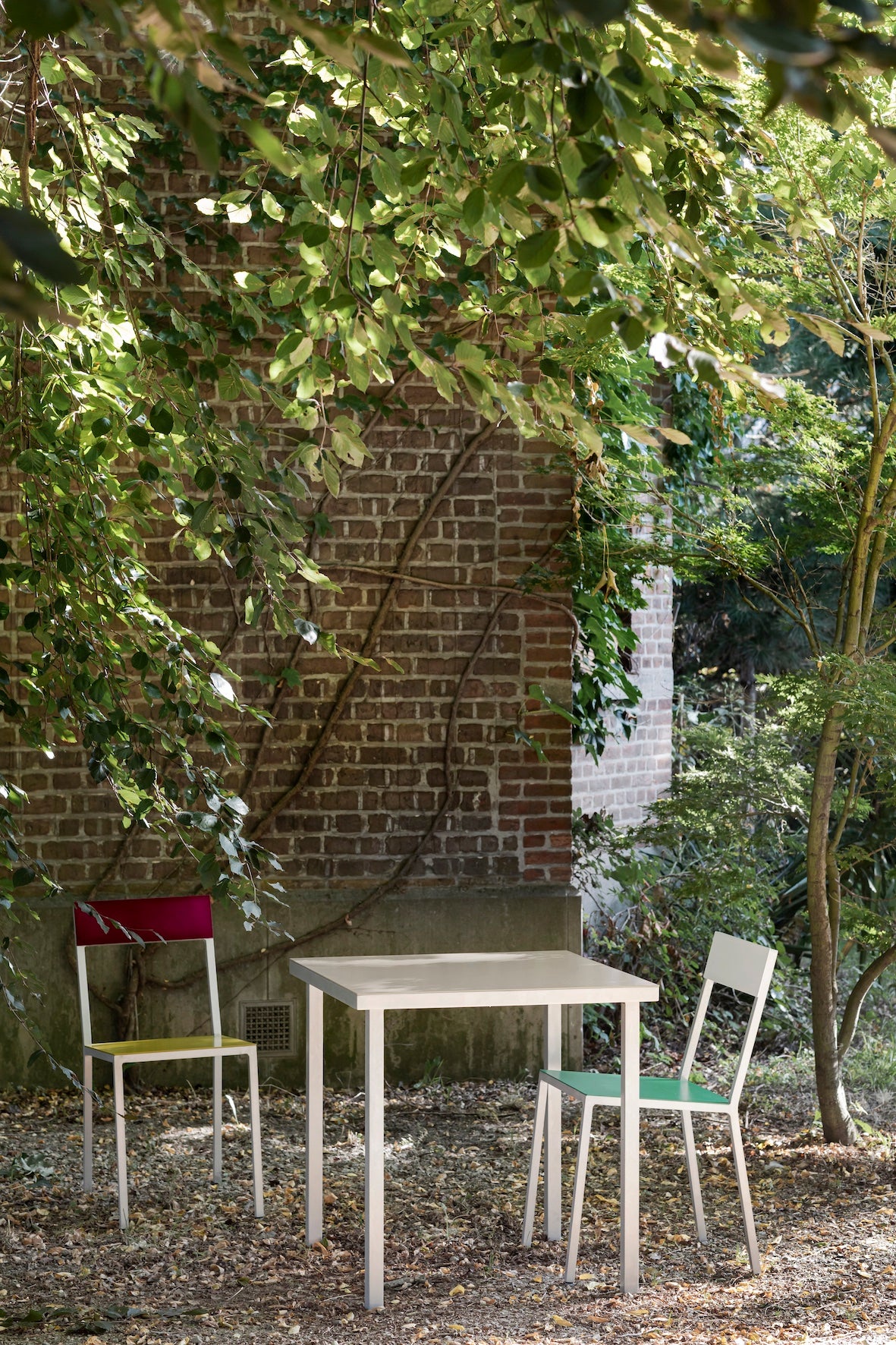 alu dining table S