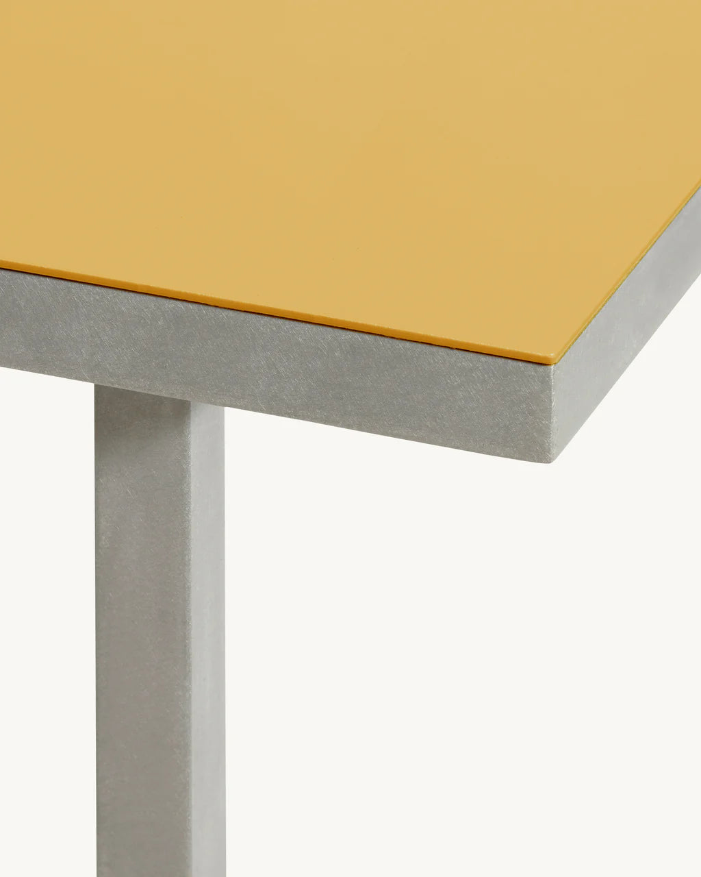 alu dining table M