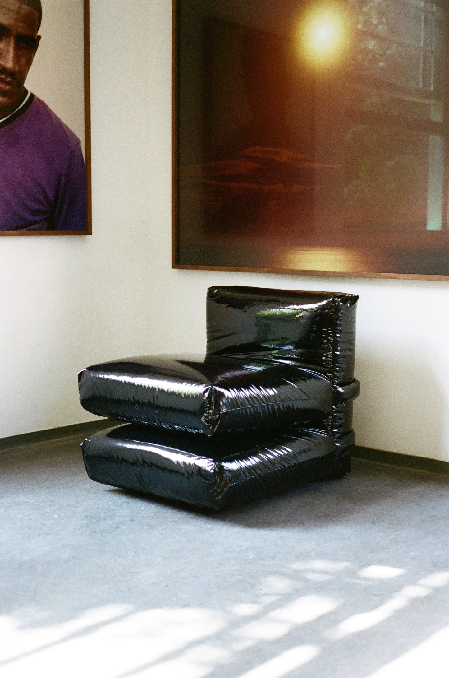 pillow sofa lacquer