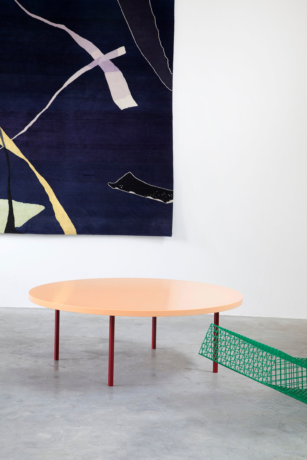 round table low