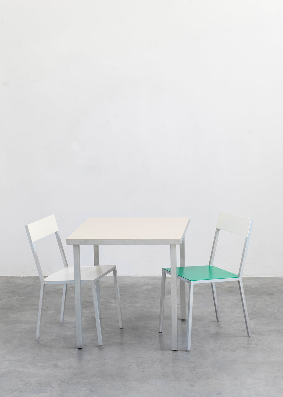 alu dining table S