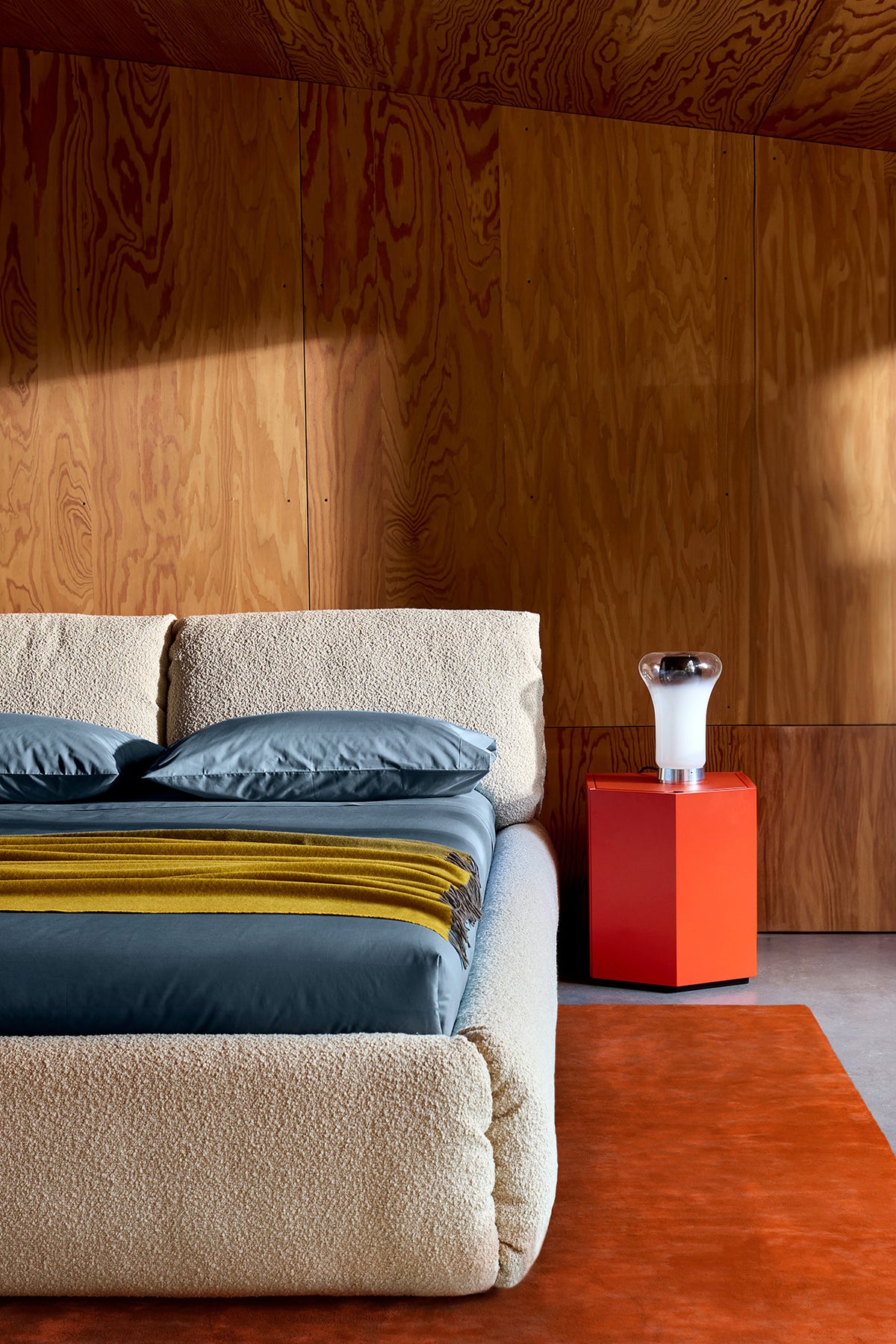 Z24 nightstand