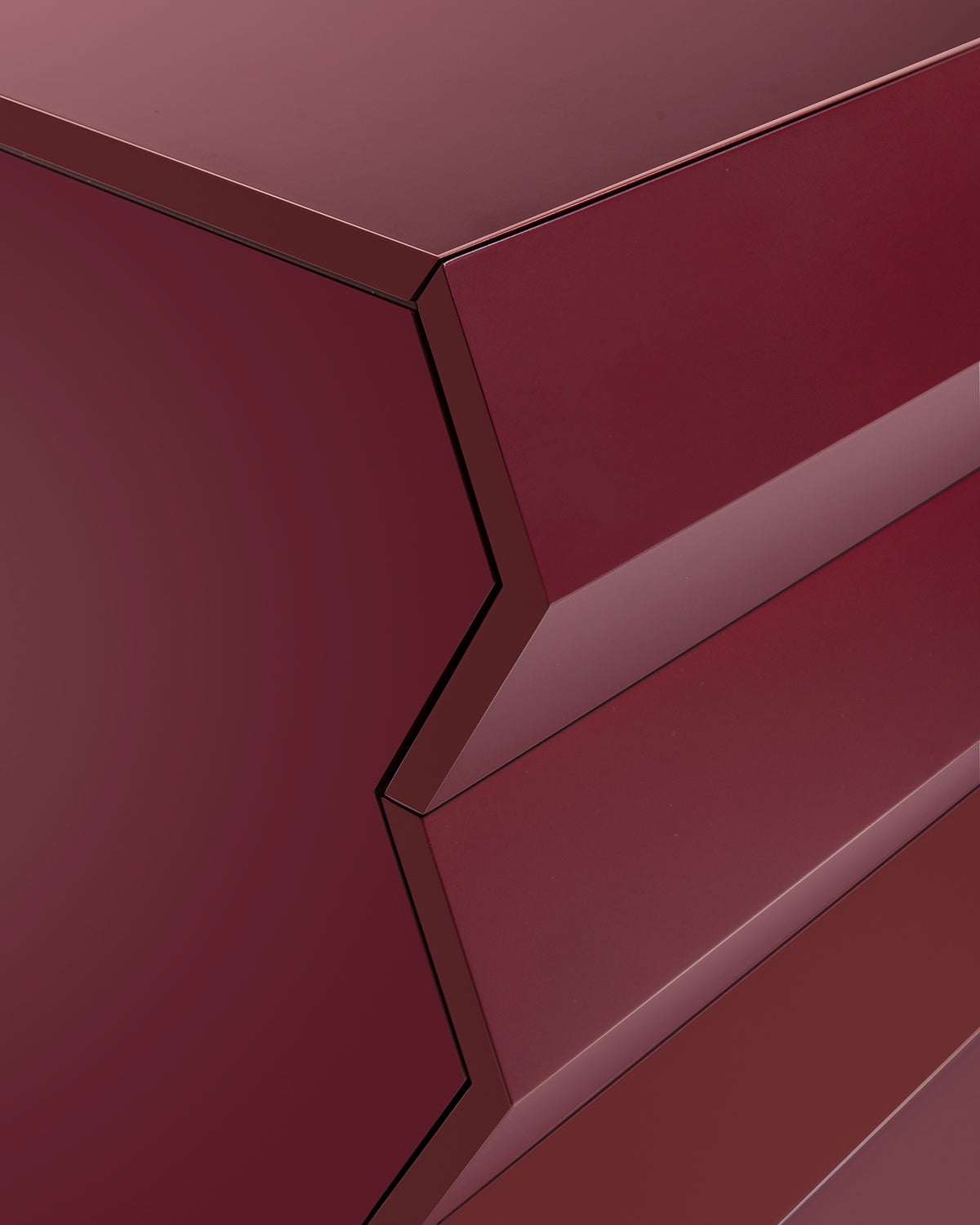 Z24 chest of drawers