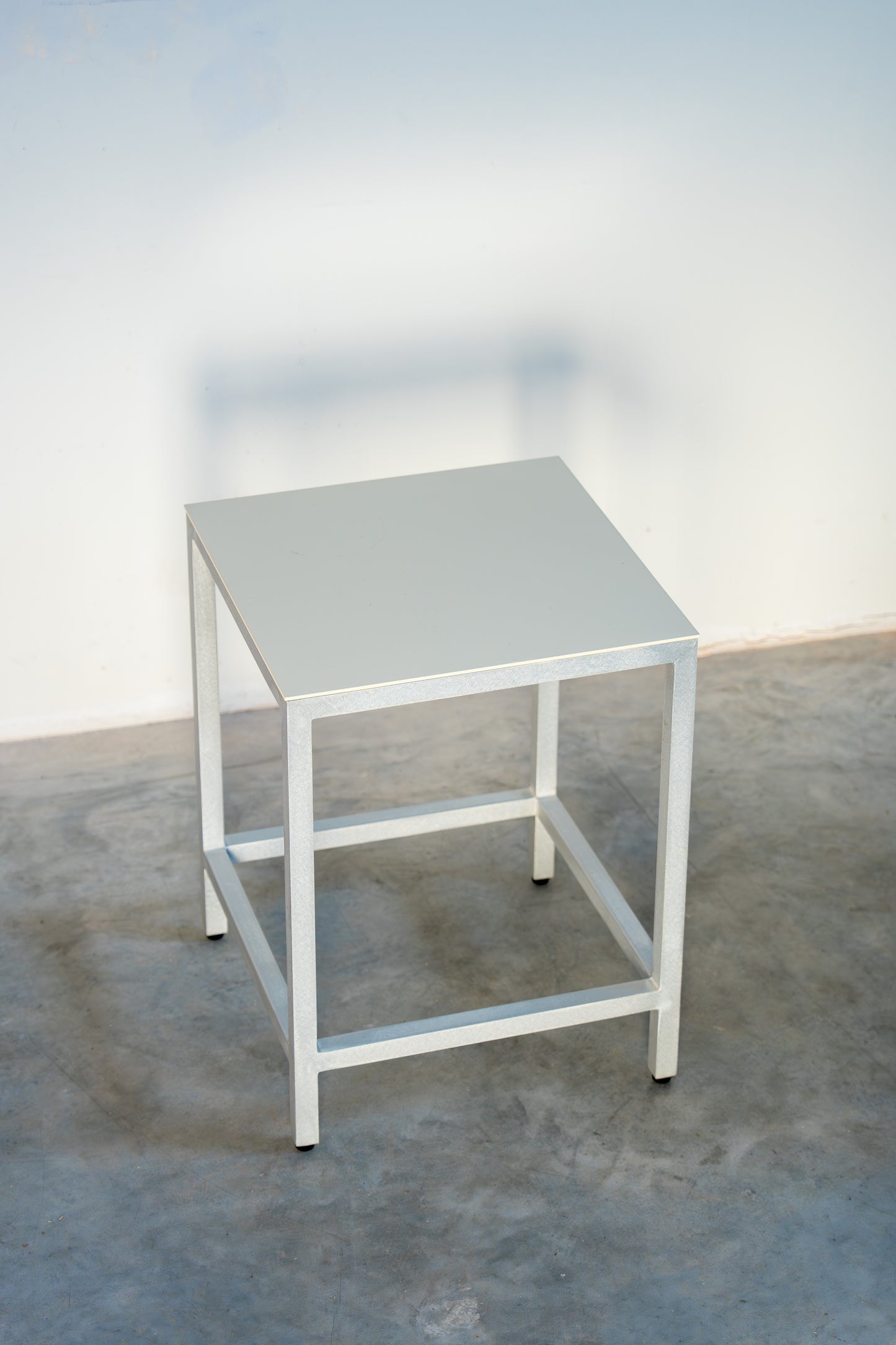 bar stool alu
