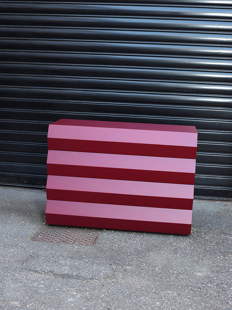 Z24 chest of drawers
