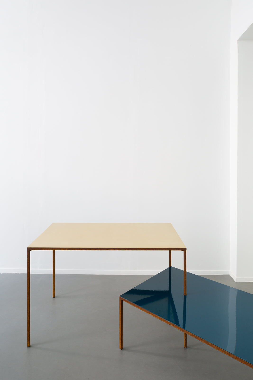 table + low table